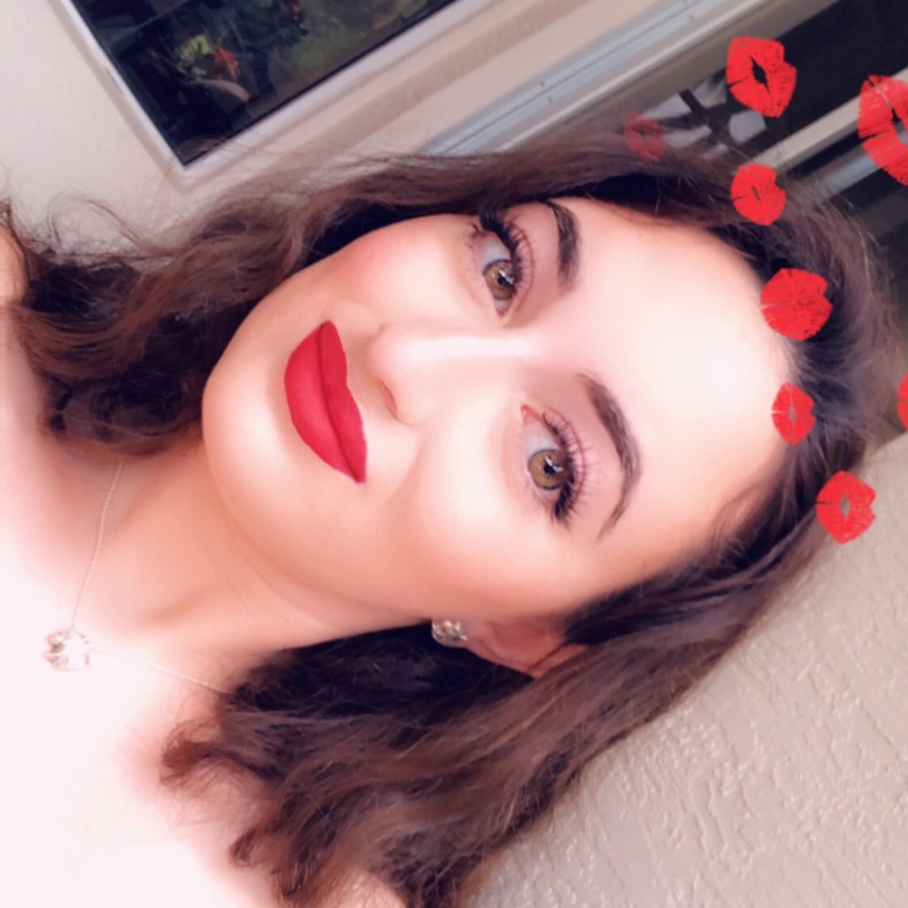 Meet your Posher, Melissa